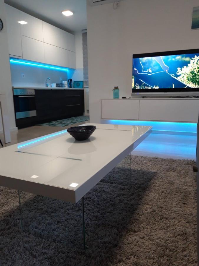 Elena Apartmani Tuzla Buitenkant foto